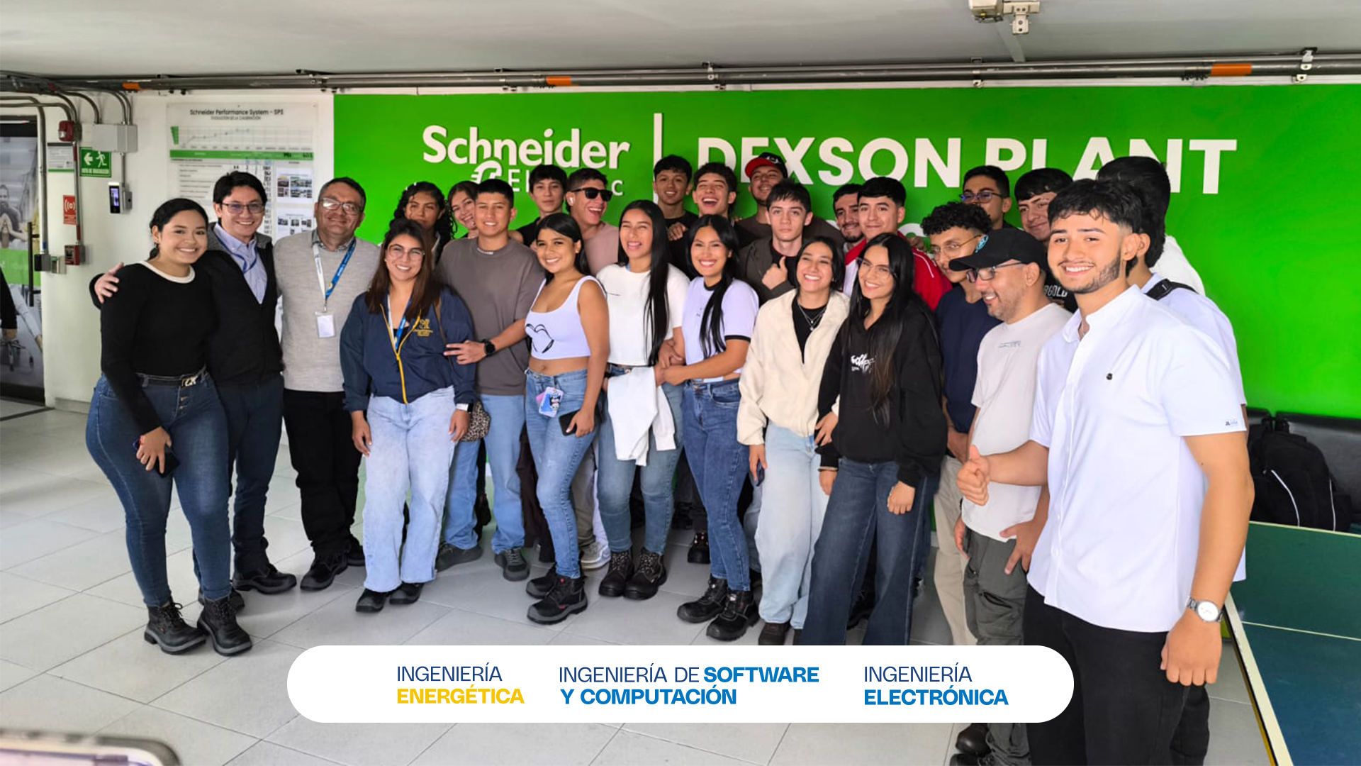 De las aulas a la industria: 35 estudiantes de Ingeniería recorren Schneider Electric y la planta de 3 Cordilleras en Bogotá